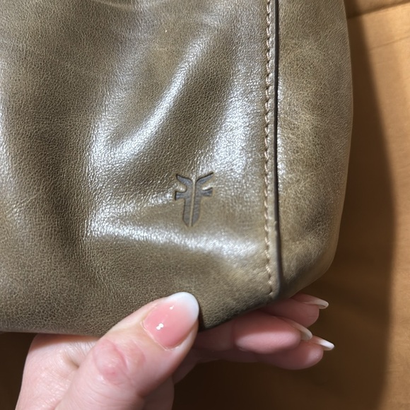 FRYE - Picture 2 of 5